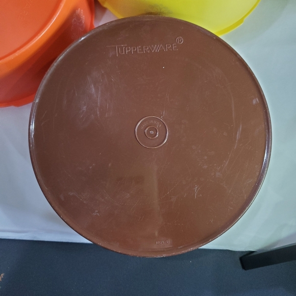 3 Round Tupperware Servalier Stacking Canister Sets 1 Brown 1 Orange 1 Yellow - Picture 6 of 13